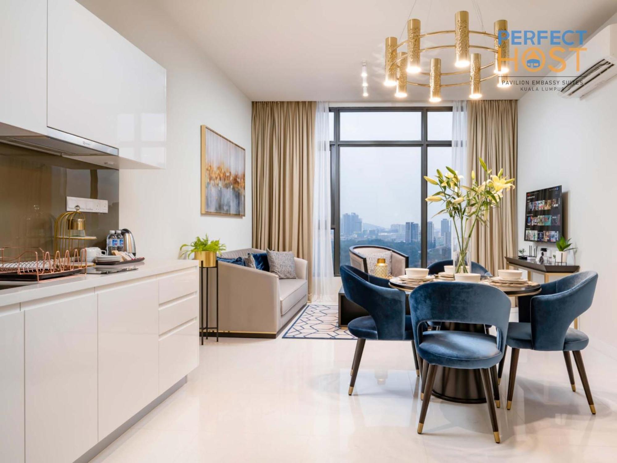 Pavilion Embassy Suites Kl By Perfect Host Kuala Lumpur Room photo